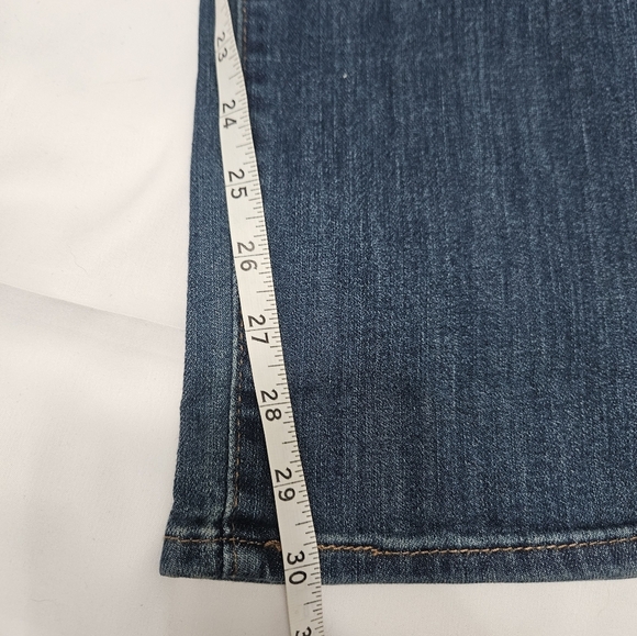 Levu Strauss Gold Dark Wash Mid Rise Straight Jeans! - Picture 9 of 9